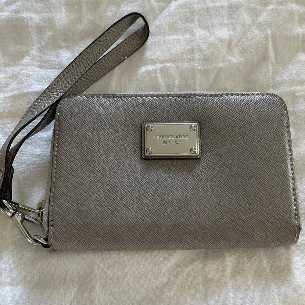 Gently used Micheal Kors wristlet